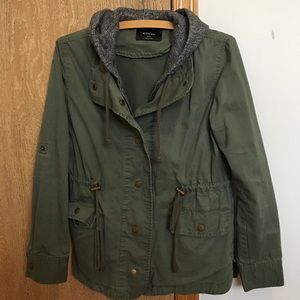 Army Green Jacket w/ Hoodies